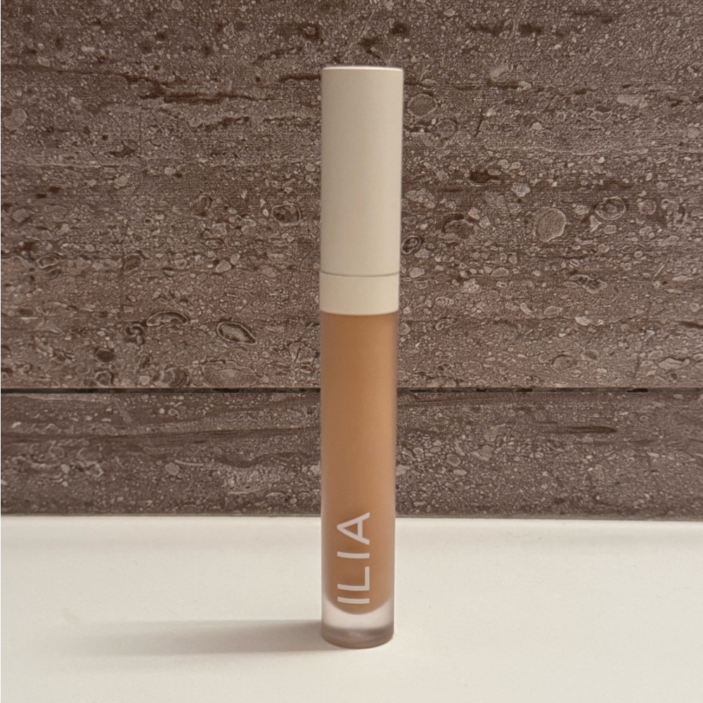 ILIA - True Skin Serum Concealer - Picture 2 of 5